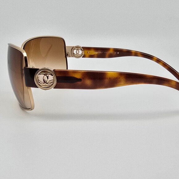 Chanel 4151 c.352/13 Gold Frame Brown Gradient Lens Sunglasses w Case Italy 66mm - Picture 4 of 15